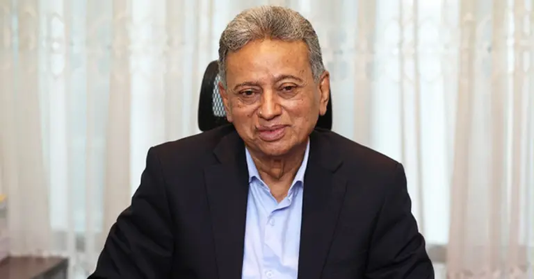 অর্থমন্ত্রী আমির খসরু মাহমুদ চৌধুরী